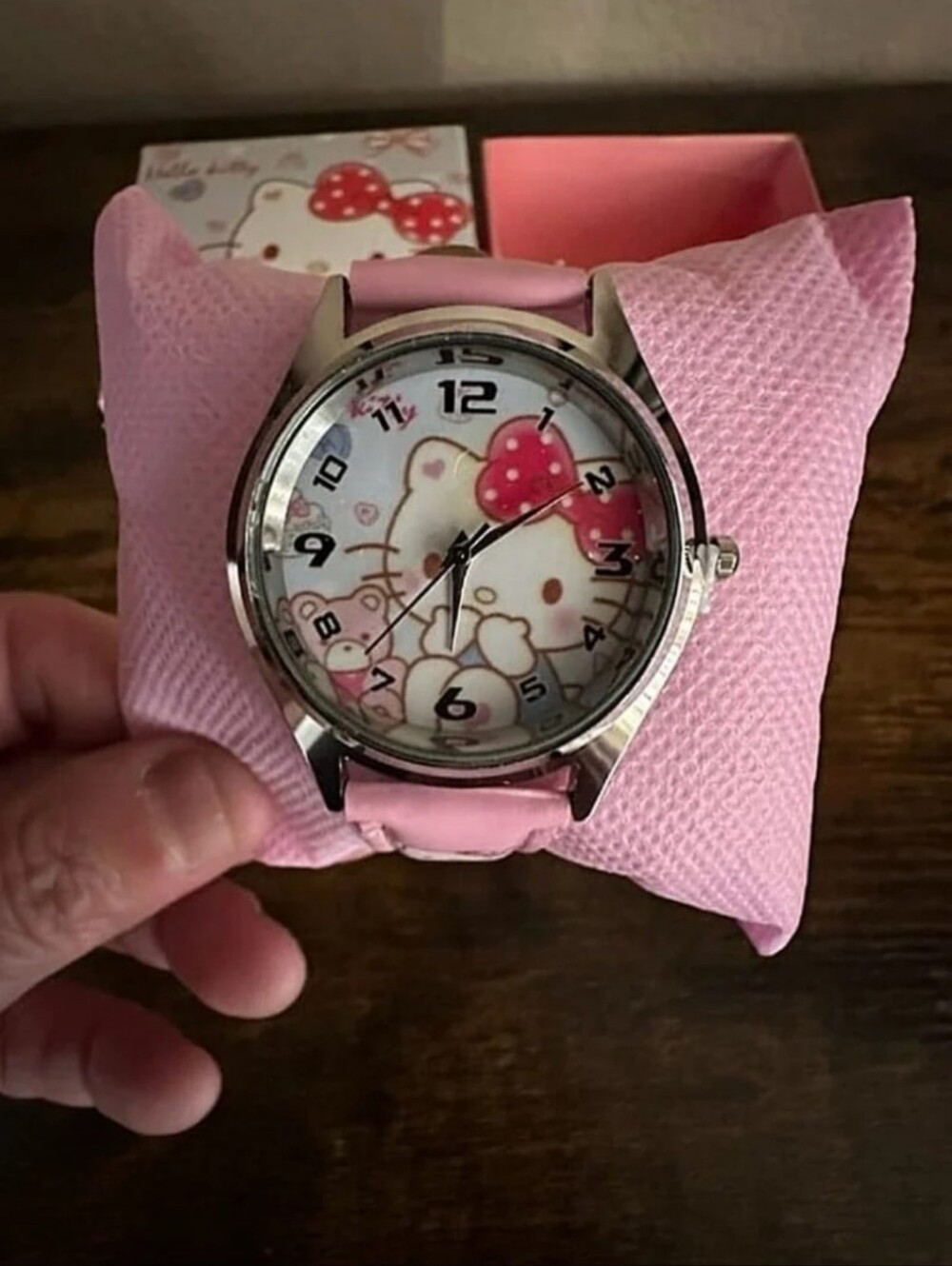 Cute Hello Kitty pink faux leather band Watch Battery Powered New in box.